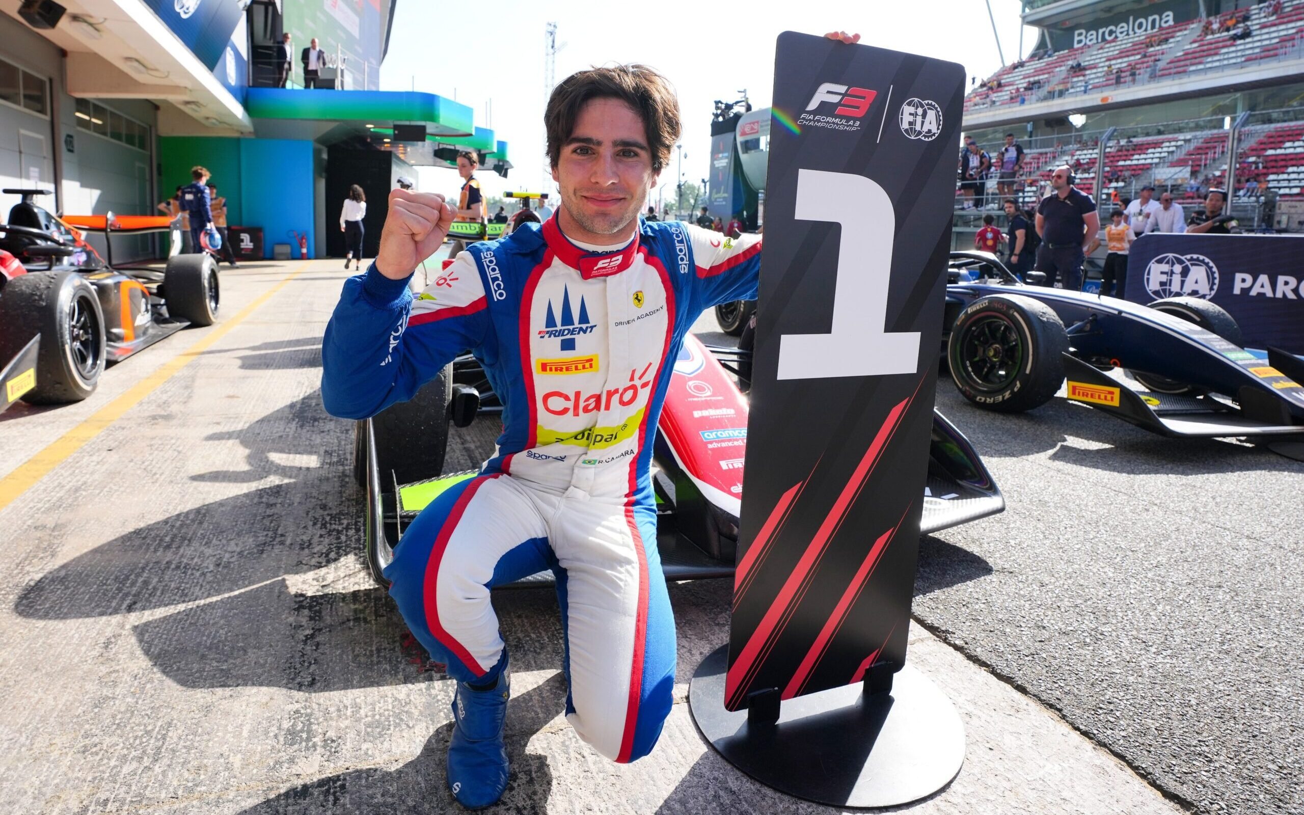 Rafael Câmara comemorando vitória no GP da Espanha de F3 