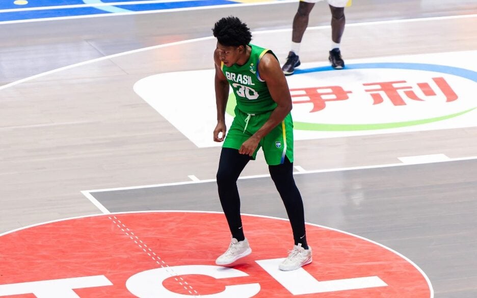 Pivô do Flamengo se lesiona na Americup antes de Intercontinental