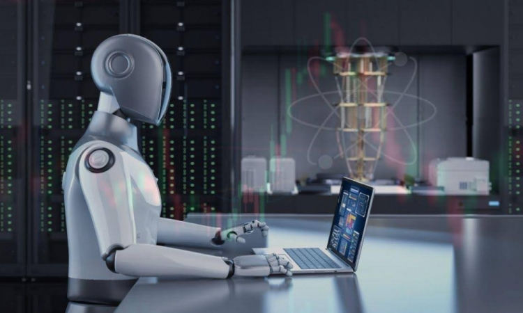 Robô em fente ao notebook