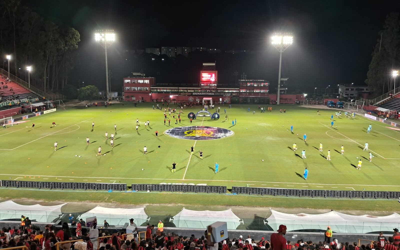 Vitória entra em campo neste sábado, no Barradão 