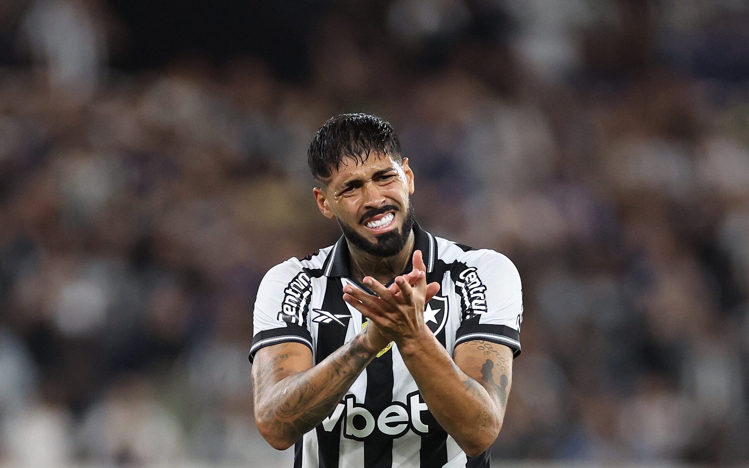 Zagueiro Barboza é um dos líderes do elenco do Botafogo 