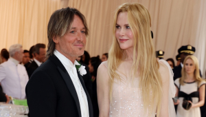 Foto de arquivo de 1º de maio de 2023 de Keith Urban (i) e Nicole Kidman durante a escada vermelha da Gala do Met 2023, em Nova York (Estados Unidos). Kidman e Urban foram separados após 19 anos de casados, segundo relatos das revistas estaduaisunidenses People e TMZ. EFE/ Justin Lane ARQUIVO