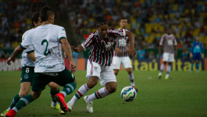 Ronaldinho Gaúcho defende o Fluminense no Maracanã em seu último jogo como profissional