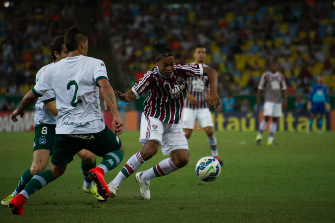 Ronaldinho Gaúcho defende o Fluminense no Maracanã em seu último jogo como profissional