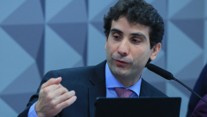 O presidente do Banco Central, Gabriel Galípolo na CPI das Bets. Brasília (DF), 08/04//2025 -O presidente do Banco Central, Gabriel Galípolo, durante reunião da Comissão Parlamentar de Inquérito das Bets. Foto: Lula Marques/Agência Brasil