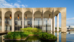 Funcionário dos EUA deixa o Brasil após governo Lula aplicar reciprocidade