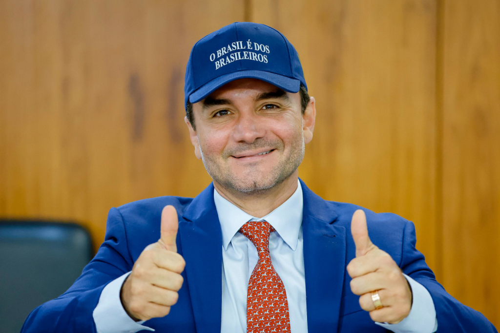 Sabino avalia ida para o Republicanos; ministro se reuniu com Marcos Pereira nesta terça-feira