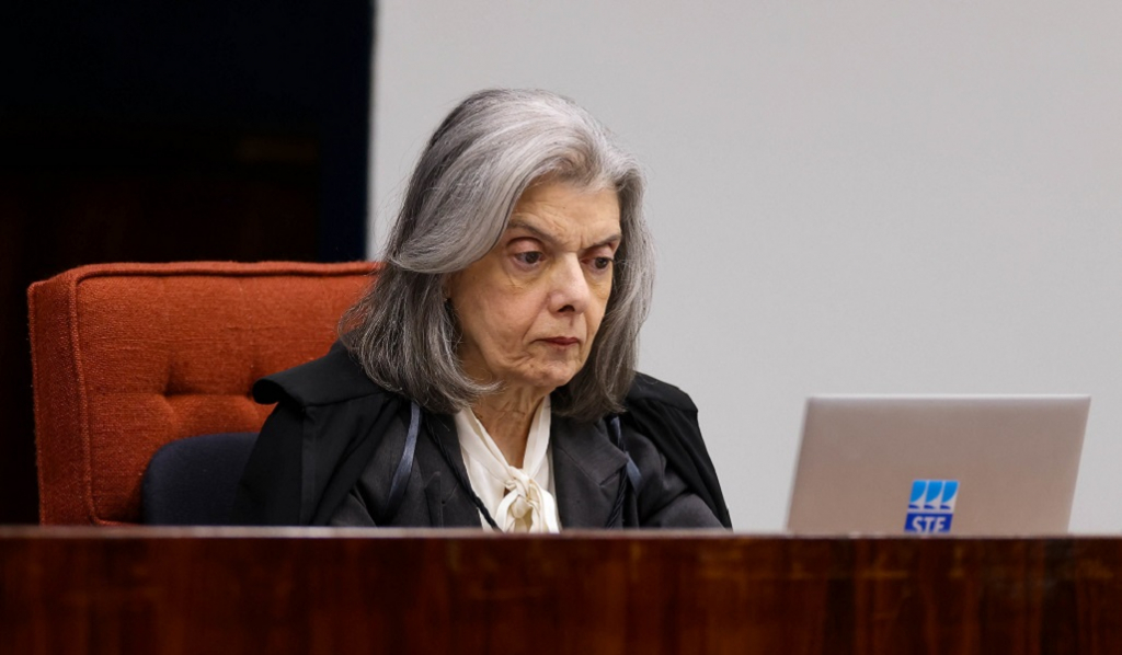 Cármen Lúcia corrige advogado de Ramagem e reforça auditabilidade do sistema eleitoral