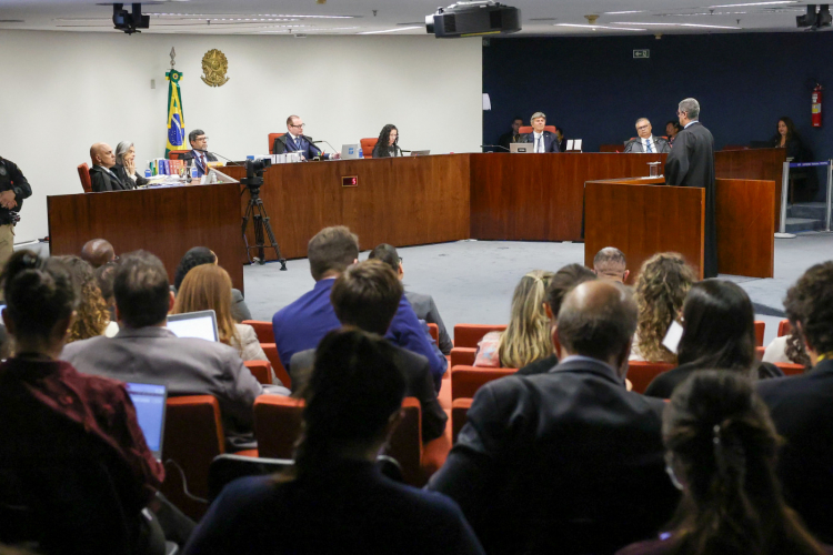 Julgamento de Bolsonaro por golpe de Estado repercute nacional e internacionalmente