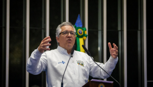 Sessão especial em homenagem aos 53 anos do Hospital Universitário de Brasília