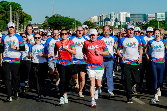 28.09.2025 - Participação na Corrida e Caminhada MEC 95 anos Presidente da República, Luiz Inácio Lula da Silva, durante a participação na Corrida e Caminhada MEC 95 anos, na Esplanada dos Ministérios. Brasília - DF.
