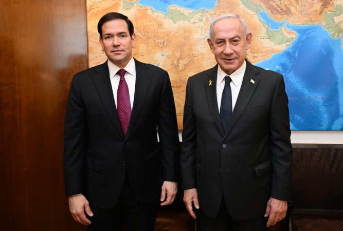 Marco Rubio e Benjamin Netanyahu durante encontro no gabinete do Primeiro-Ministro israelense em Jerusalém