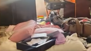 Vídeo divulgado por Flávio Bolsonaro mostra quarto revirado por assaltantes