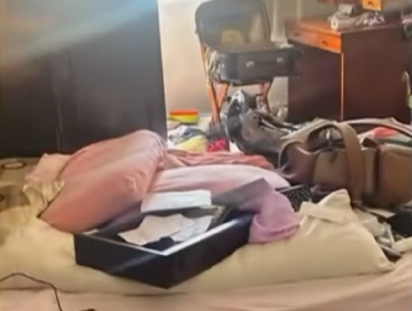 Vídeo divulgado por Flávio Bolsonaro mostra quarto revirado por assaltantes