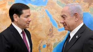 Uma foto de folheto disponibilizada pelo Gabinete de Imprensa do Governo de Israel (GPO) mostra o primeiro-ministro israelense Benjamin Netanyahu (D) e o secretário de Estado dos EUA Marco Rubio (E) durante seu encontro no gabinete do primeiro-ministro em Jerusalém, em 15 de setembro de 2025. (Jerusalém) EFE/EPA/HAIM TZACH / GPO / FOLHETO FOLHETO USO EDITORIAL SOMENTE/VENDAS NÃO PROIBIDAS