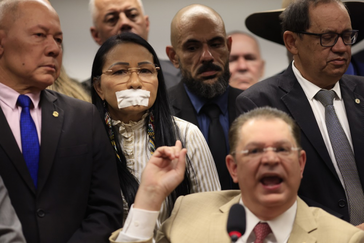 PL rejeita anistia sem Bolsonaro e pressiona Câmara por votação