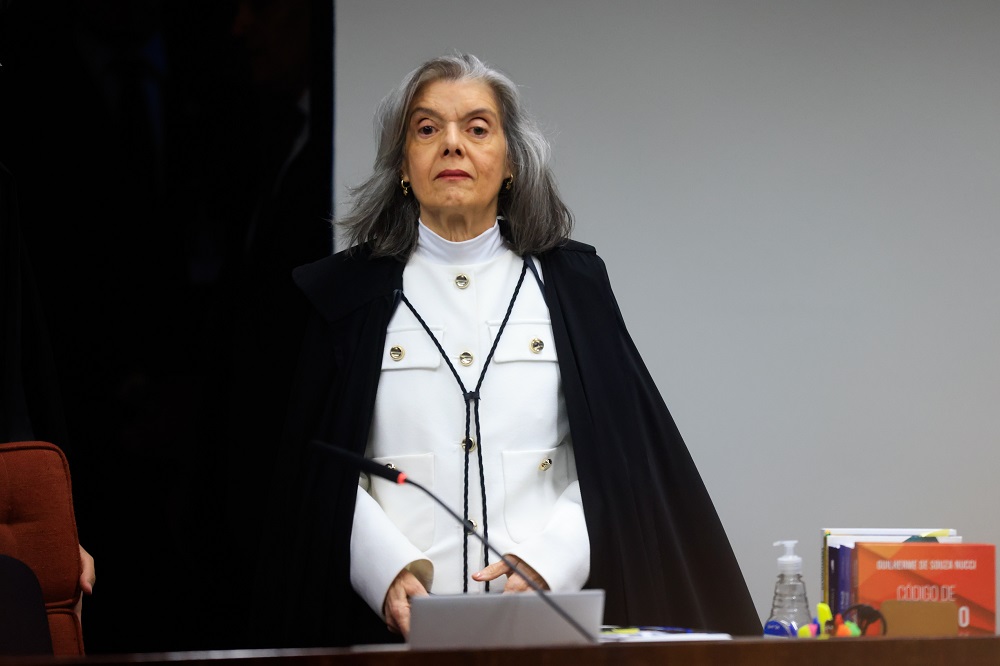 A ministra Cármen Lúcia, do Supremo Tribunal Federal (STF) chega para mais um dia do julgamento da ação penal sobre a tentativa de golpe de Estado