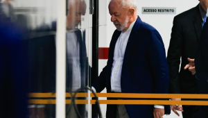 O presidente Luiz Inácio Lula da Silva (PT) sancionou na tarde desta quarta-feira (8), no Palácio do Planalto, em Brasília, a Medida Provisória (MP) que cria o programa Luz do Povo