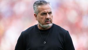 José Boto diretor de futebol do Flamengo durante partida contra o Grêmio no estádio Maracanã