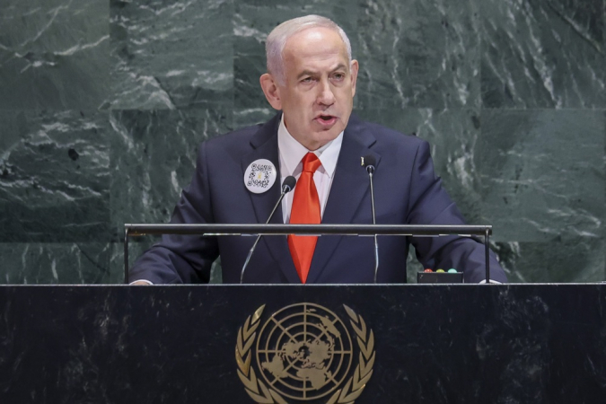 O primeiro-ministro de Israel, Benjamin Netanyahu, discursa durante o debate geral da 80ª sessão da Assembleia Geral das Nações Unidas na sede das Nações Unidas em Nova York, Nova York, EUA, em 26 de setembro de 2025. (Nova York) EFE/EPA/SARAH YENESEL