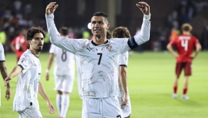 Cristiano Ronaldo, de Portugal, comemora após marcar o quarto gol da equipe na vitória sobre a Armênia, pelas Eliminatórias do Grupo F da Copa do Mundo de 2026,