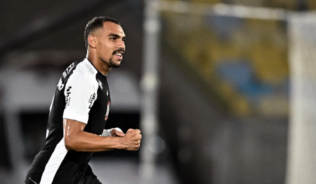 Corinthians vence o Fluminense por 1 a 0 no Maracanã e sobe na tabela do Brasileirão