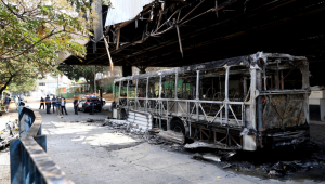 Ônibus pega fogo no Terminal Metrô Tatuapé