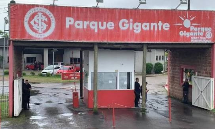 CT do Internacional é invadido por torcedores