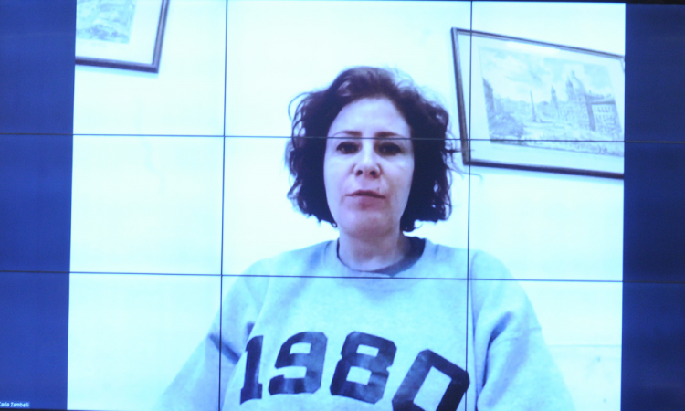 Carla Zambelli durante oitiva de testemunha na Comissão de Constituição e Justiça e de Cidadania