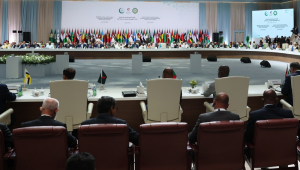 Líderes durante a abertura da cúpula árabe-islâmica de emergência para discutir o ataque israelense ao Catar, em Doha