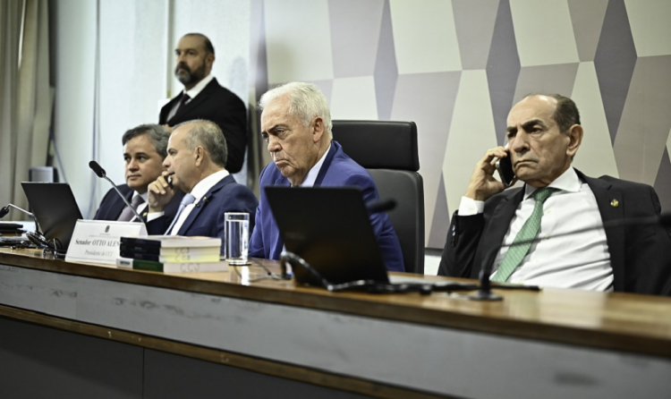 CCJ SENADO VOTA PEC DA BLINDAGEM