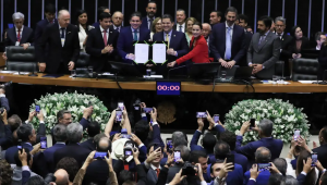 Congresso promulga PEC que muda regras para pagamento dos precatórios Medida ajuda União, estados e municípios a pagar dívidas judiciais