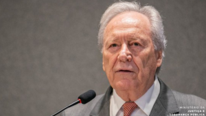 Ministro Ricardo Lewandowski prestou solidariedade pelo assassinato do ex-delegado-geral da Polícia Civil Ruy Ferraz Fontes, ocorrido nesta segunda-feira (15), na cidade de Praia Grande, no litoral paulista. Foto: Robson Alves/MJSP