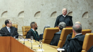 O presidente do Supremo Tribunal Federal (STF), ministro Edson Fachin, disse nesta segunda-feira (29) que a Corte não deixará julgar leis e emendas que afrontam a Constituição.