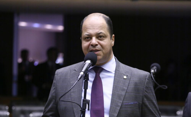 Câmara aprova projeto que aumenta pena para maus-tratos contra pessoas com deficiência