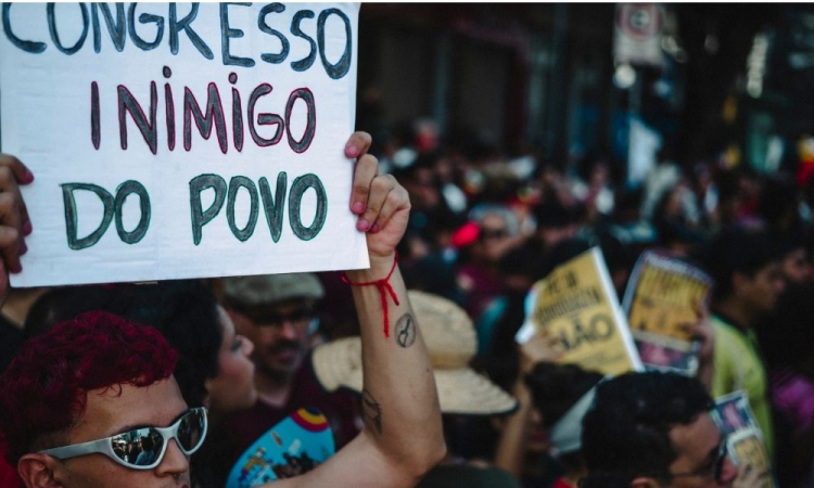 manifestação contra anistia