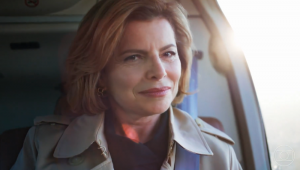 Odete Roitman (Debora Bloch) na cena final do remake "Vale Tudo"