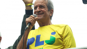 O presidente nacional do PL, Valdemar Costa Neto, participa de ato na Avenida Paulista
