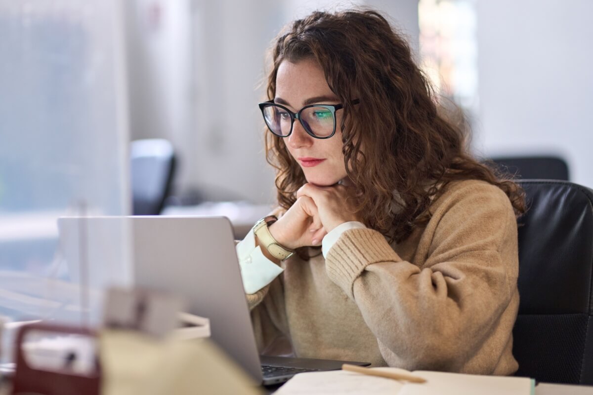 A depressão funcional causa sentimento persistente de vazio, fadiga emocional e perda de sentido na vida 