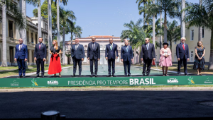 Cerimônia de assinatura do acordo de livre comércio Mercosul-Efta teve a presença do vice-presidente Geraldo Alckmin
