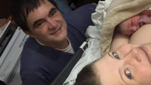 Samuel Rosa divulga fotos da filha