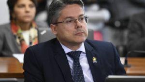 Senador Alessandro Vieira