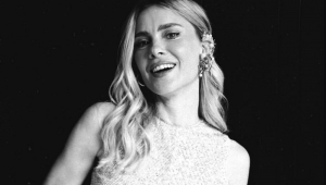 Carolina Dieckmmann comemora aniversário de 47 anos com festa