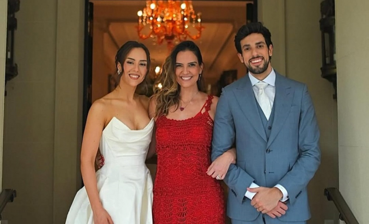 Mulher de Faustão homenageia enteada após casamento