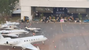 Evento de Gusttavo Lima choca pela quantidade de aviões estacionados
