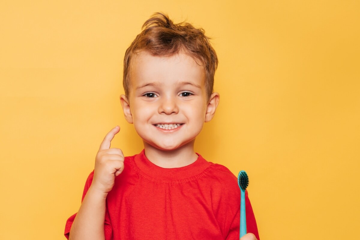 O cuidado com a saúde bucal deve começar na infância 