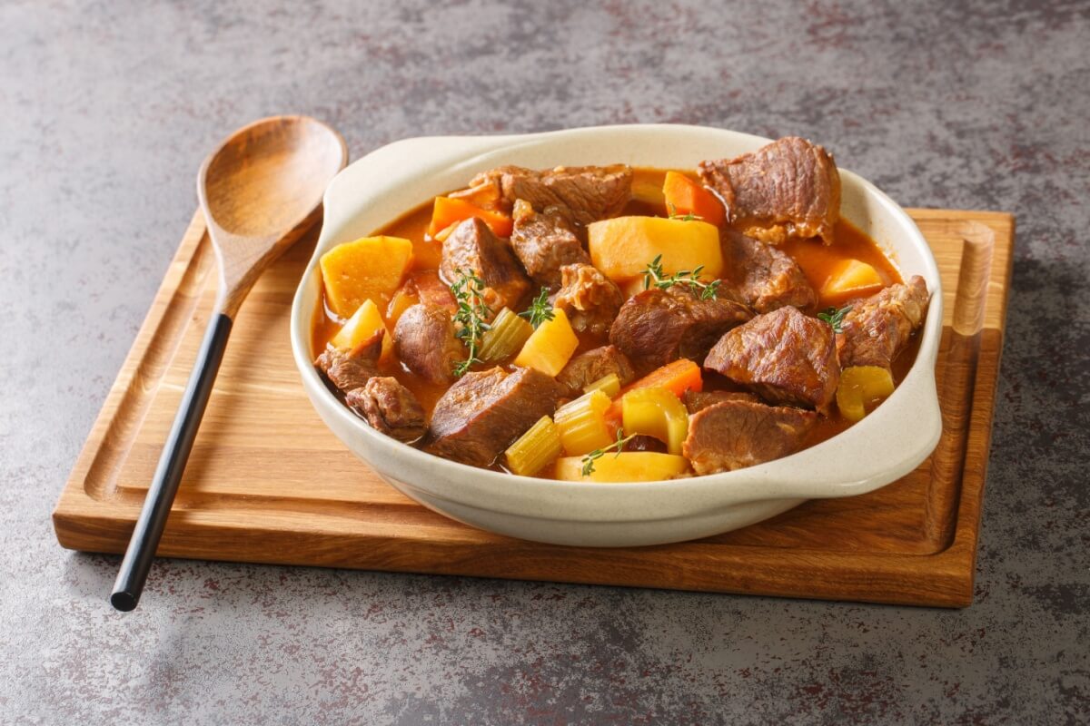 Picadinho de carne com legumes 