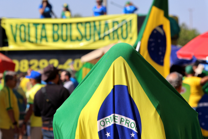 manifestantes participam do ato Pró-Bolsonaro