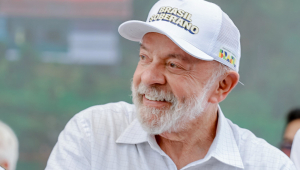 02.10.2025 – Cerimônia de Entrega de Obras Retomadas do Ministério da Educação na Ilha de Marajó Presidente da República, Luiz Inácio Lula da Silva, durante a cerimônia de entrega de obras retomadas do Ministério da Educação na Ilha de Marajó. Orla de Breves – Pará (PA) Foto: Ricardo Stuckert / PR