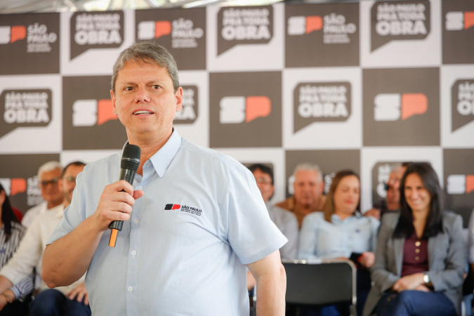 Tarcísio de Freitas na entrega da Estrada dos Porretes